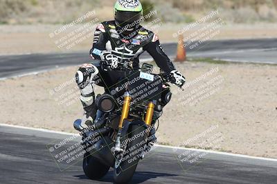 media/Jan-15-2026-Racers Edge (Thu) [[dfebeb70ab]]/2-A Group/Session 5 Turn 2/